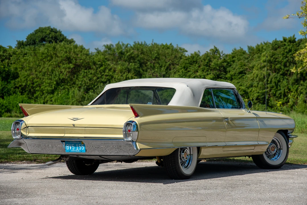 1962 Cadillac Series 62 6th Gen - Image 17 of 31