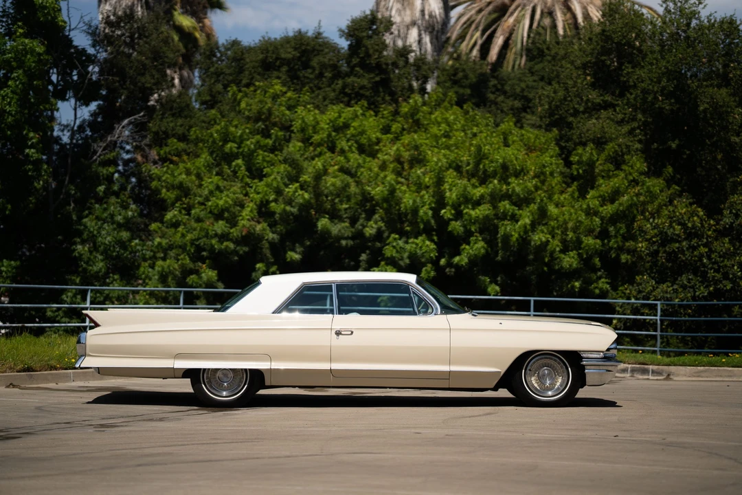 1962 Cadillac Series 62 6th Gen - Image 5 of 31