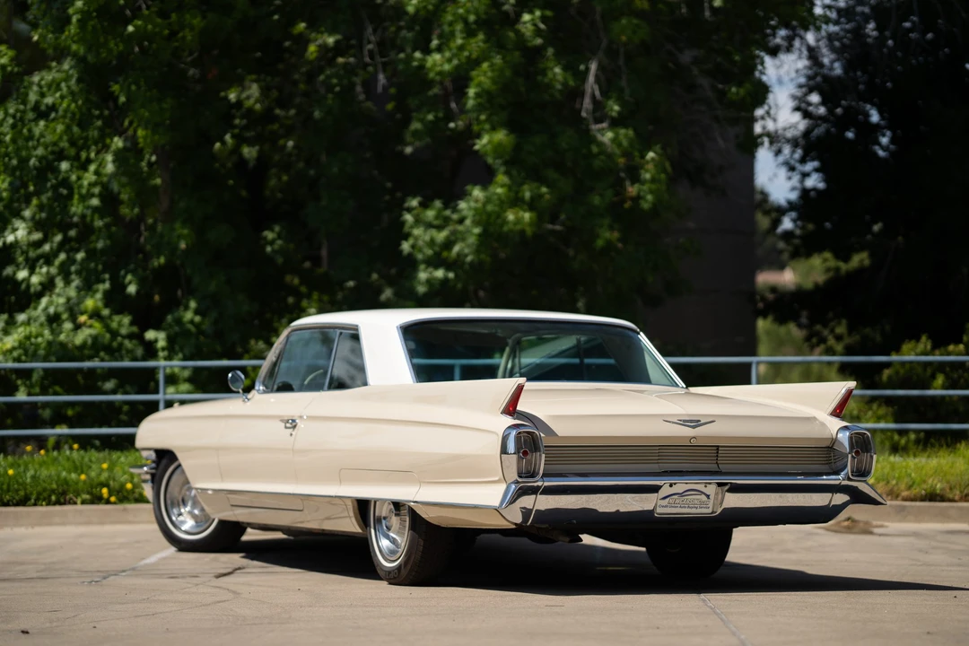 1962 Cadillac Series 62 6th Gen - Image 8 of 31