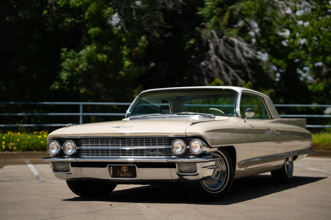 1962 Cadillac Series 62 6th Gen - Image 10 of 31