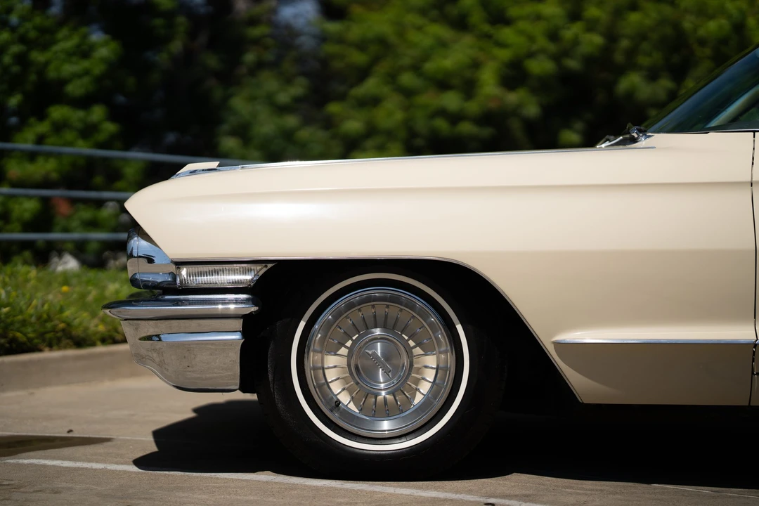 1962 Cadillac Series 62 6th Gen - Image 19 of 31