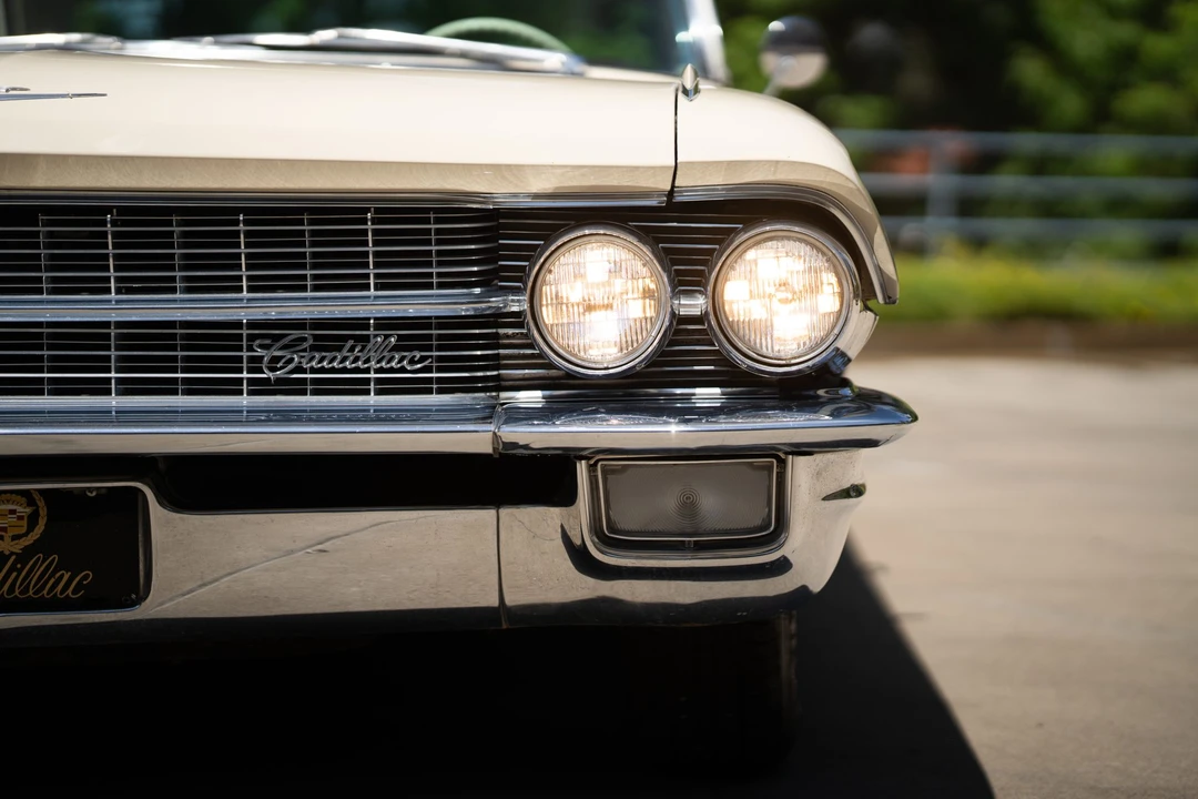 1962 Cadillac Series 62 6th Gen - Image 17 of 31