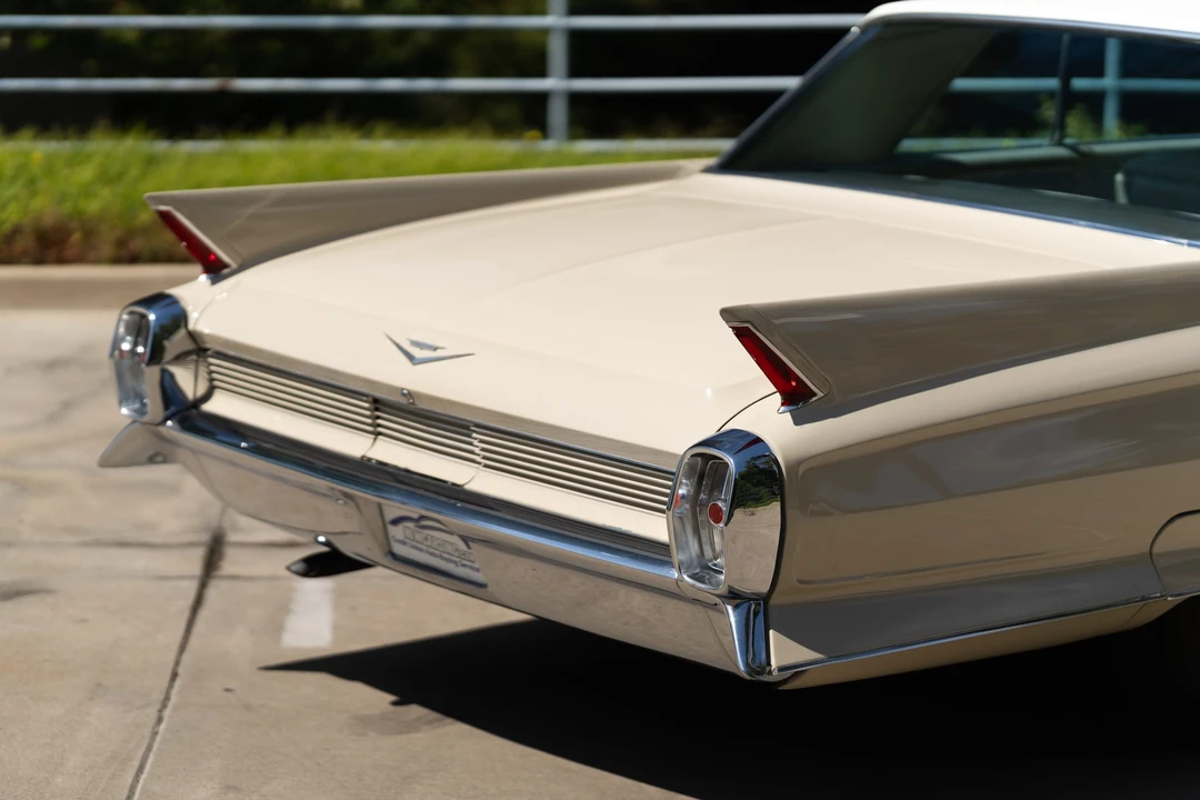 1962 Cadillac Series 62 6th Gen - Image 22 of 31