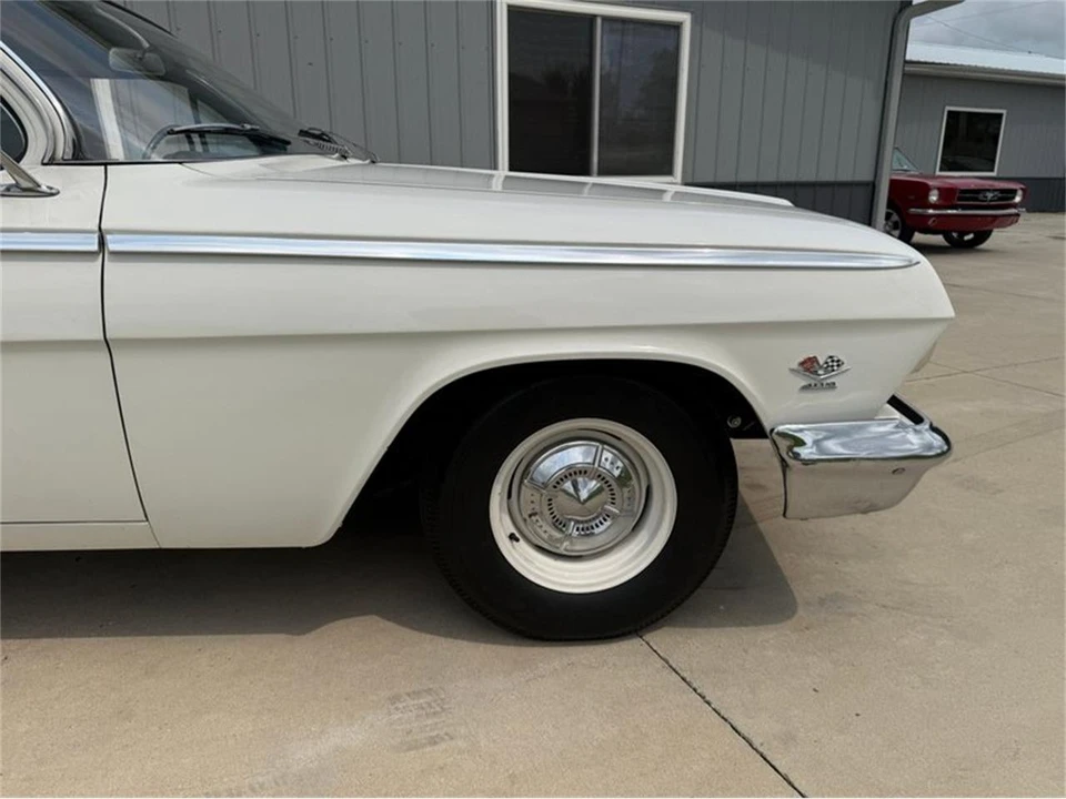 1962 Chevrolet Bel Air 6th Gen - Image 15 of 31