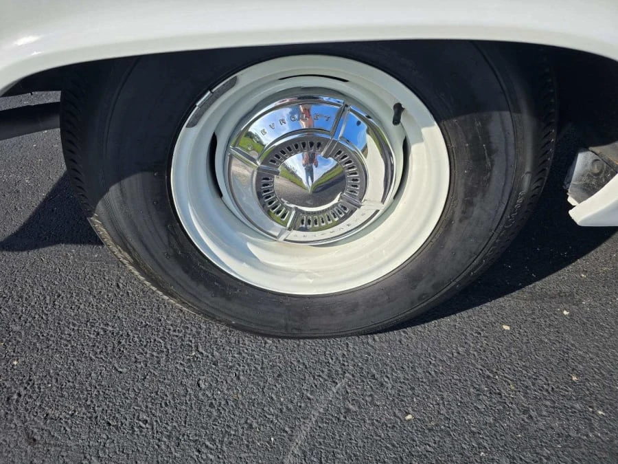 1962 Chevrolet Biscayne - Image 12 of 31