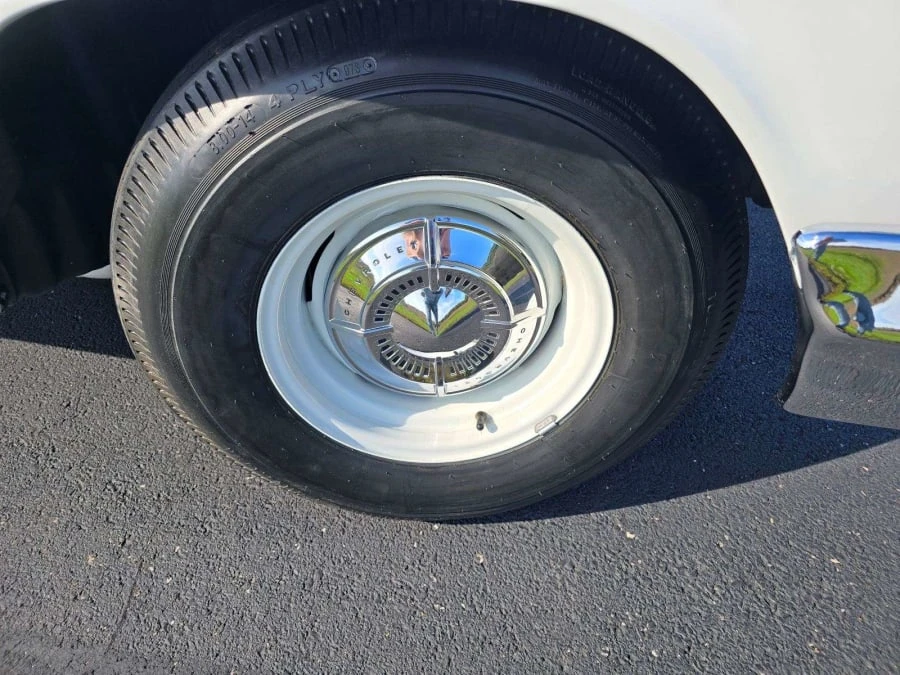 1962 Chevrolet Biscayne - Image 15 of 31