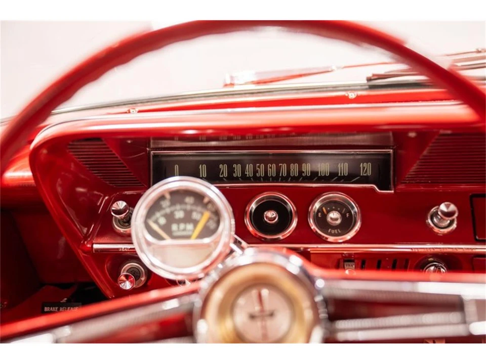1962 Chevrolet Biscayne - Image 11 of 31