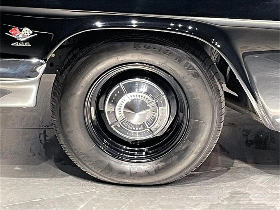 1962 Chevrolet Biscayne - Image 11 of 31