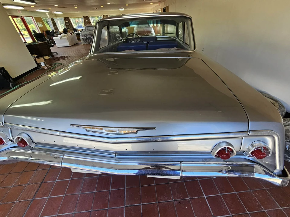 1962 Chevrolet Biscayne - Image 15 of 16