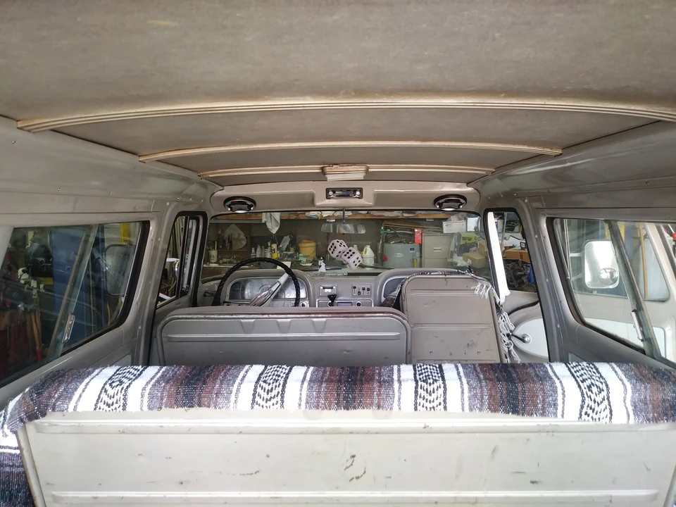 1962 Chevrolet Suburban 5th Gen - Image 17 of 31