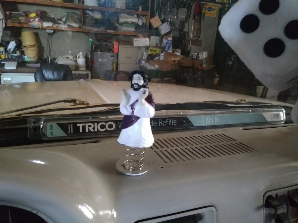 1962 Chevrolet Suburban 5th Gen - Image 16 of 31