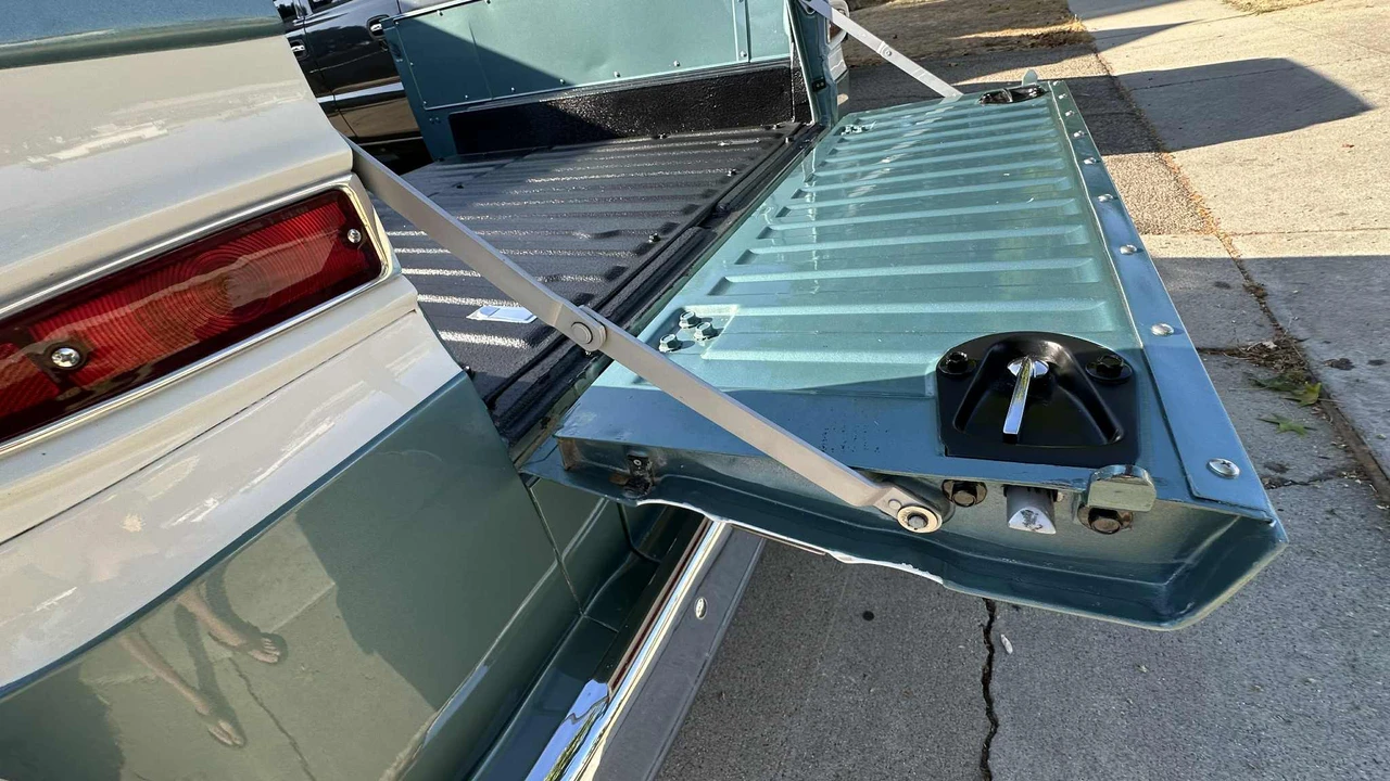 1962 Chevrolet Corvair Rampside & Loadside - Image 30 of 31