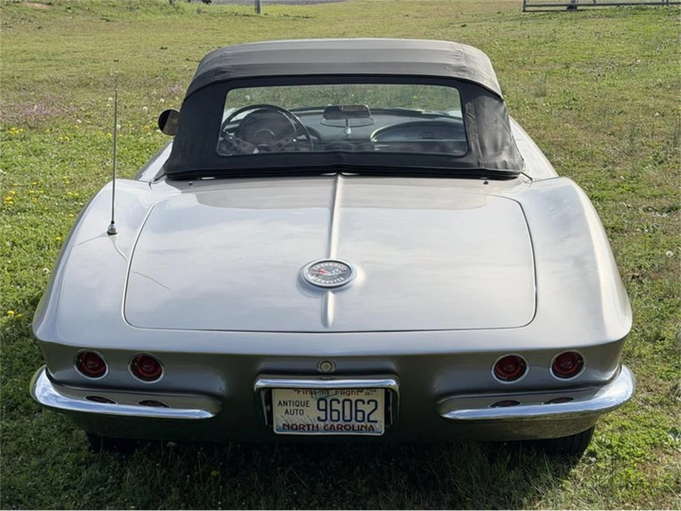 1962 Chevrolet Corvette C1 - Image 2 of 31