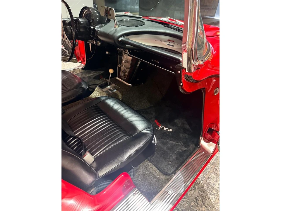 1962 Chevrolet Corvette C1 - Image 5 of 5
