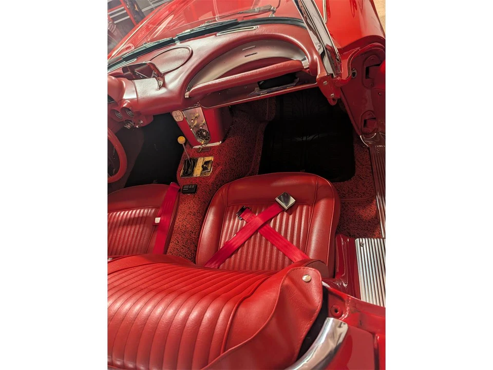 1962 Chevrolet Corvette C1 - Image 17 of 31
