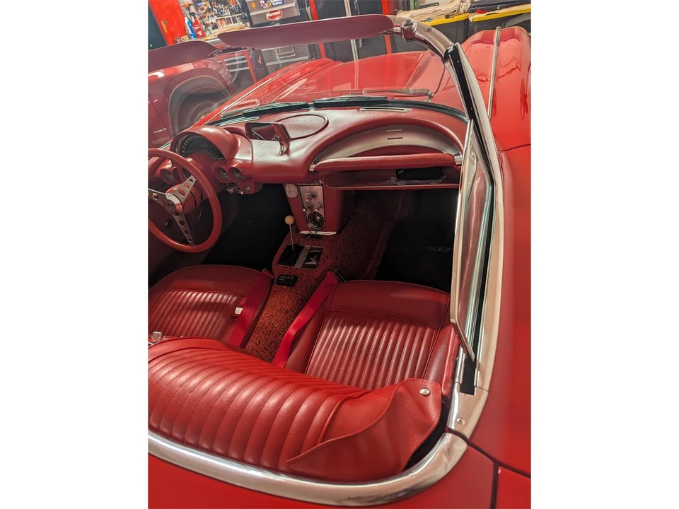 1962 Chevrolet Corvette C1 - Image 18 of 31
