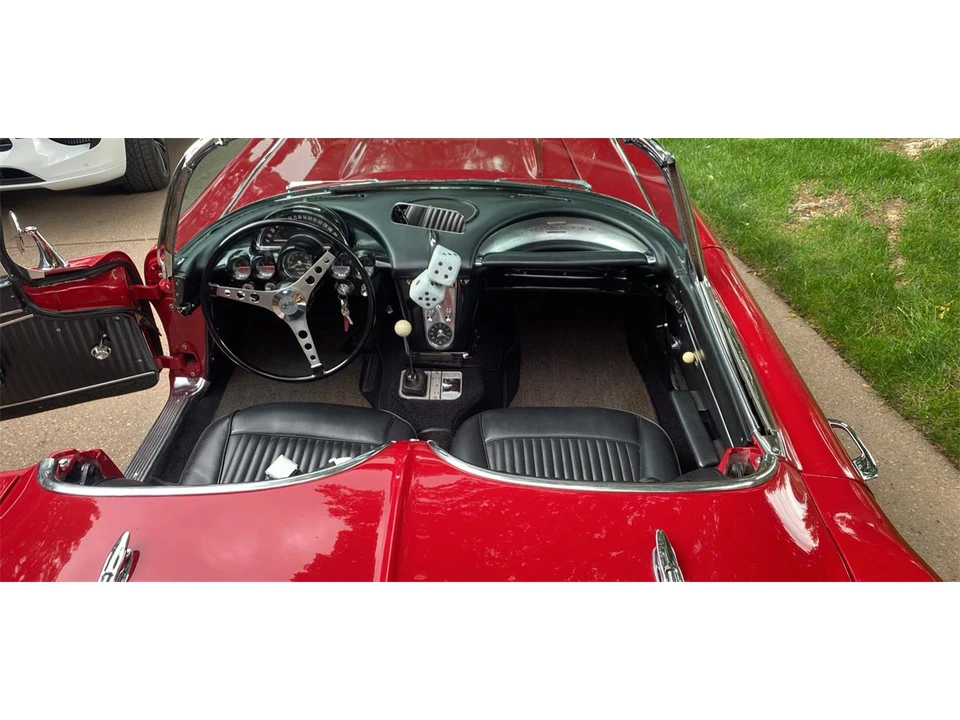 1962 Chevrolet Corvette C1 - Image 2 of 24