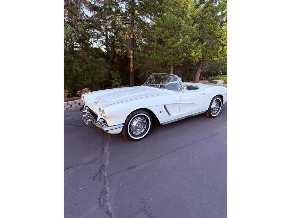 1962 Chevrolet Corvette C1 - Image 2 of 31