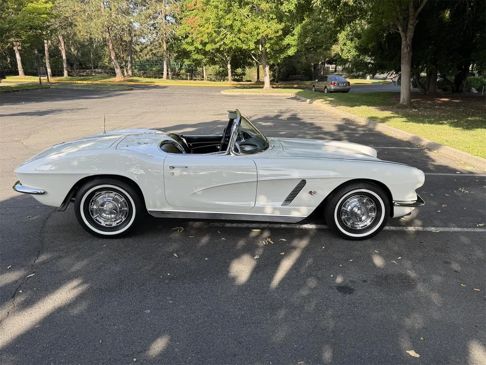 1962 Chevrolet Corvette C1 - Image 14 of 31