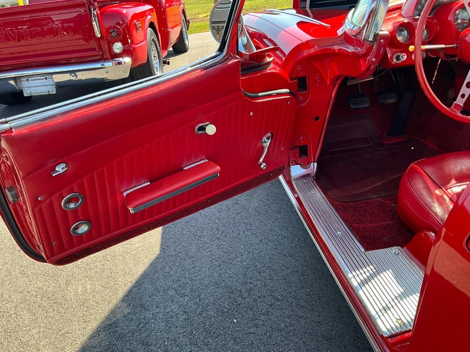 1962 Chevrolet Corvette C1 - Image 11 of 15