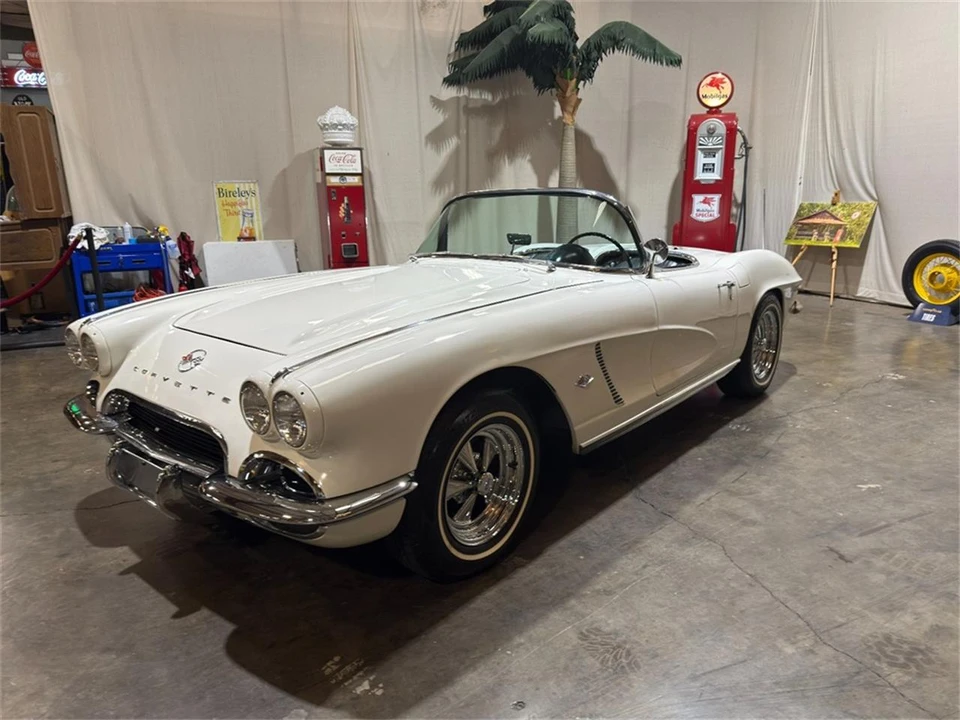 1962 Chevrolet Corvette C1 - Image 2 of 31