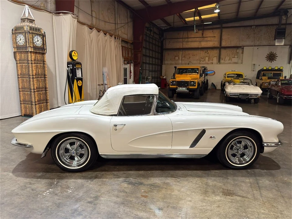 1962 Chevrolet Corvette C1 - Image 17 of 31