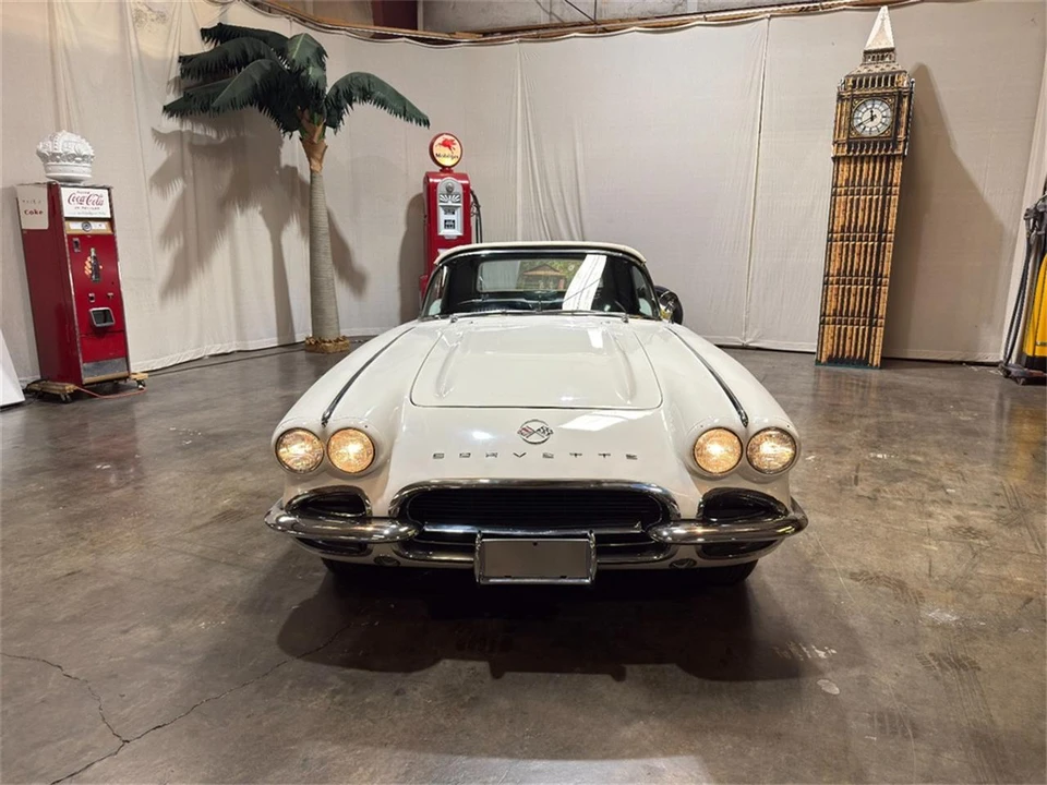 1962 Chevrolet Corvette C1 - Image 18 of 31
