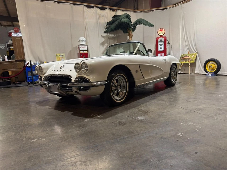 1962 Chevrolet Corvette C1 - Image 24 of 31
