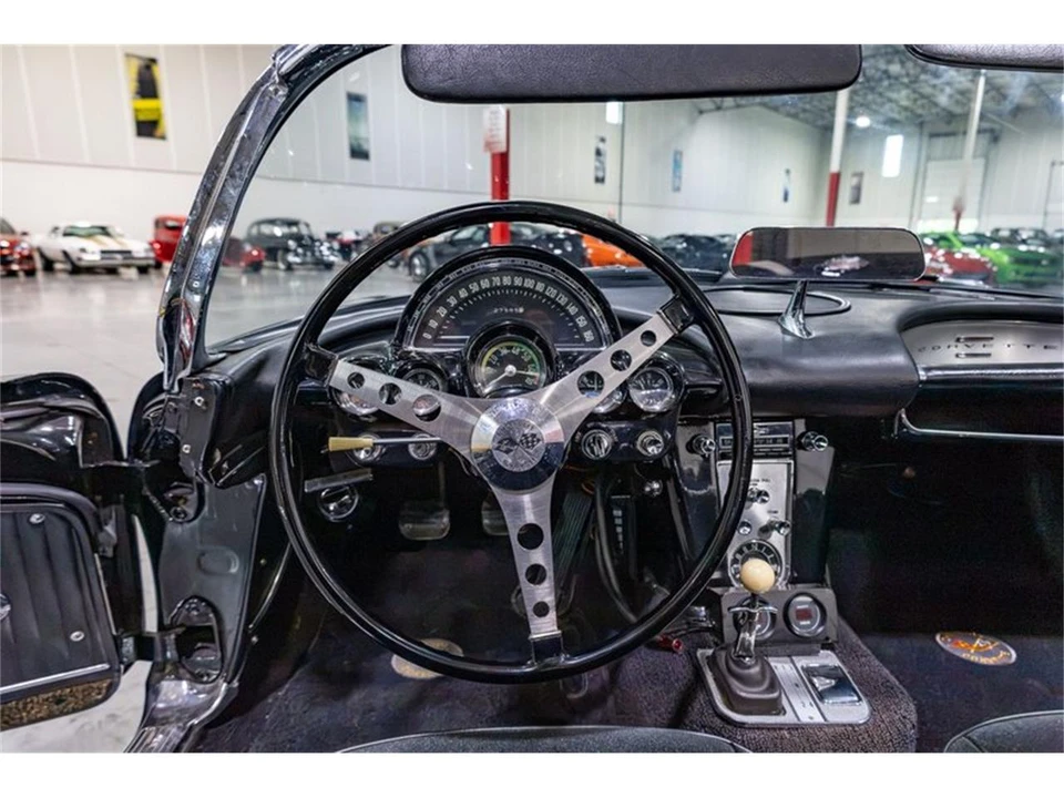 1962 Chevrolet Corvette C1 - Image 17 of 31
