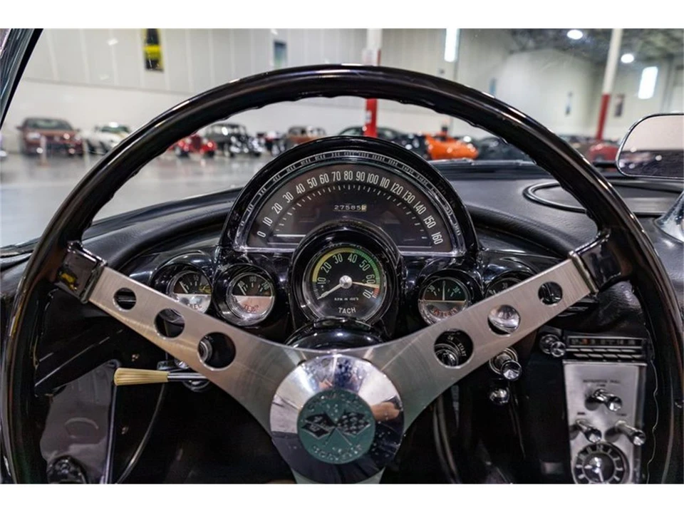 1962 Chevrolet Corvette C1 - Image 18 of 31
