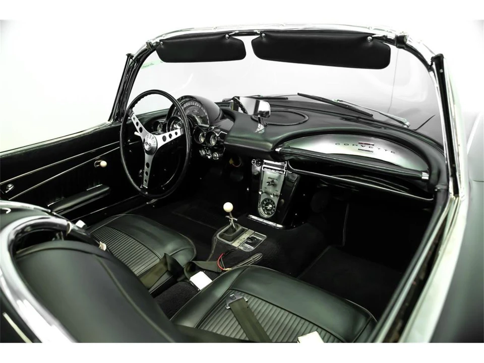 1962 Chevrolet Corvette C1 - Image 16 of 31