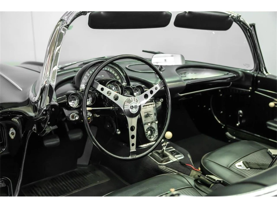 1962 Chevrolet Corvette C1 - Image 25 of 31