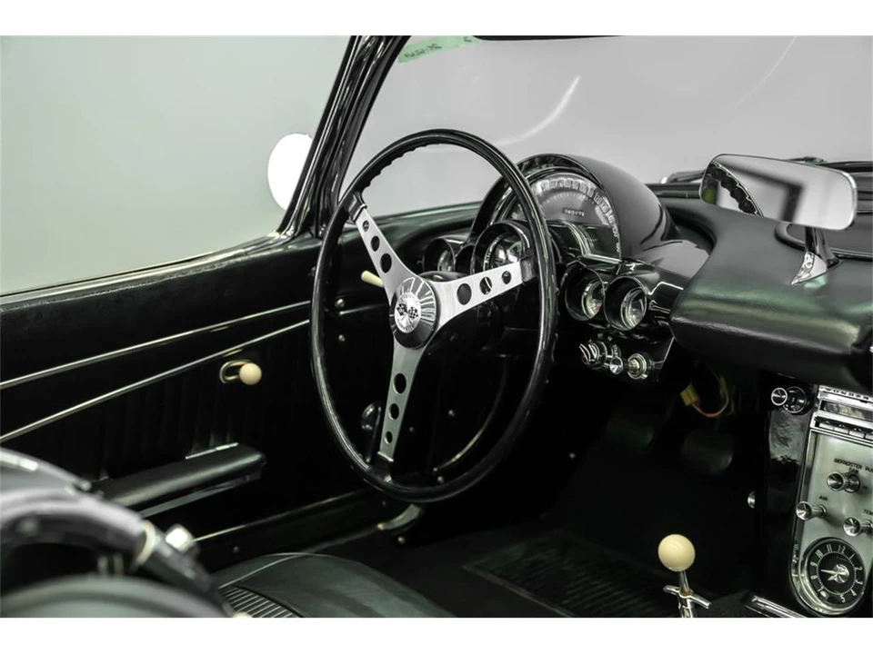 1962 Chevrolet Corvette C1 - Image 17 of 31