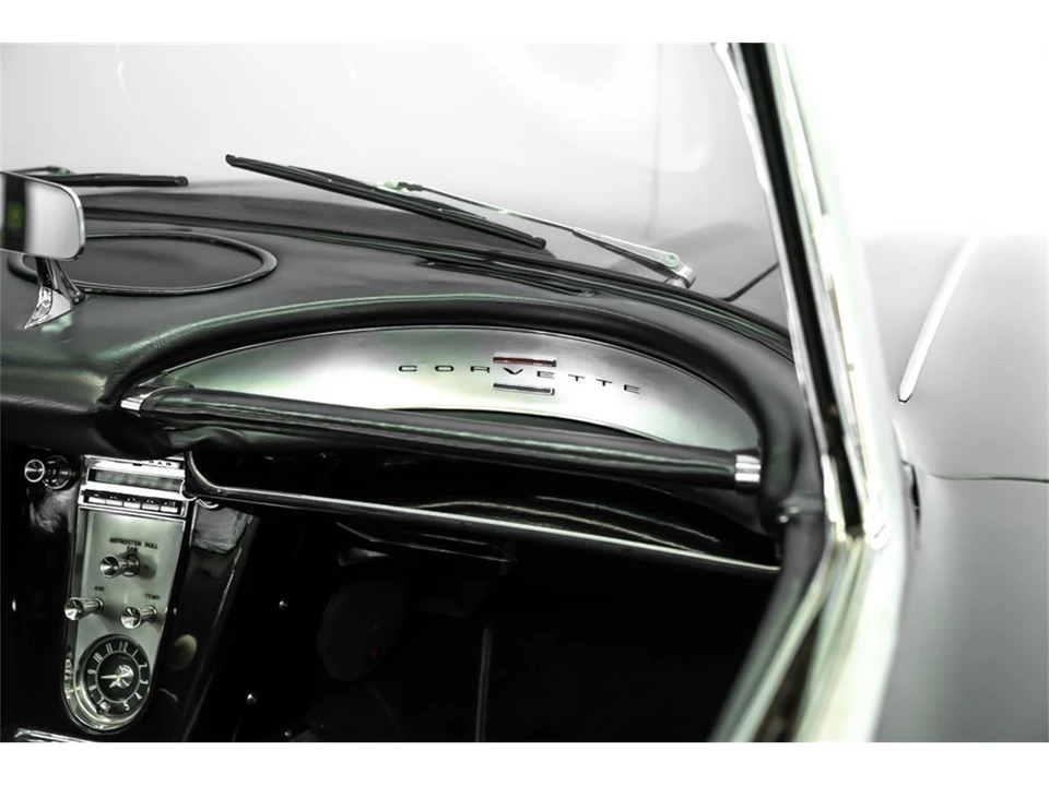 1962 Chevrolet Corvette C1 - Image 18 of 31