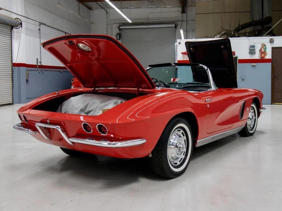 1962 Chevrolet Corvette C1 - Image 17 of 31