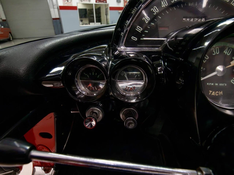 1962 Chevrolet Corvette C1 - Image 30 of 31