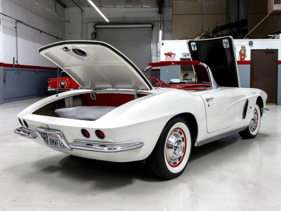 1962 Chevrolet Corvette C1 - Image 15 of 31