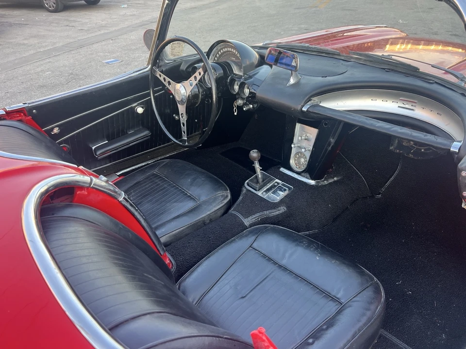 1962 Chevrolet Corvette C1 - Image 18 of 21
