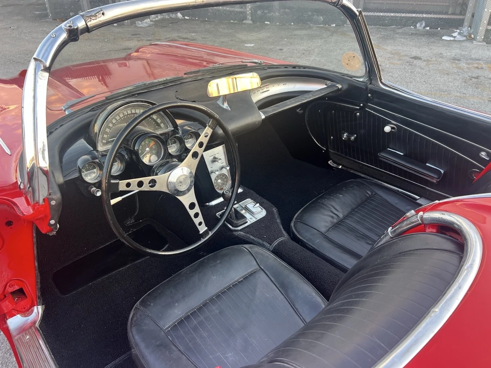 1962 Chevrolet Corvette C1 - Image 15 of 21