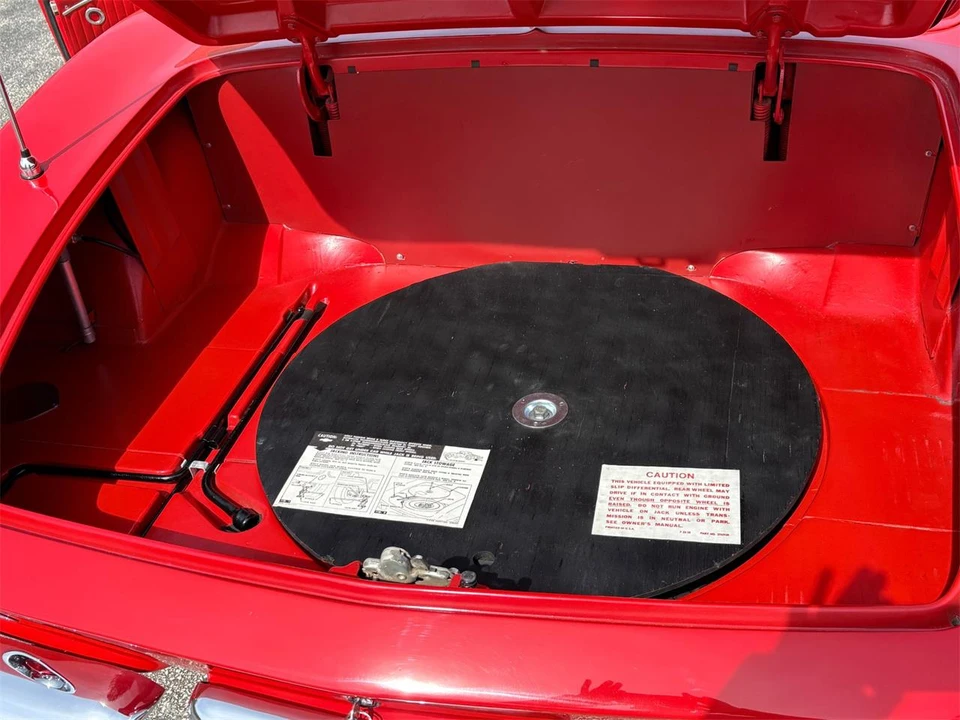 1962 Chevrolet Corvette C1 - Image 14 of 31