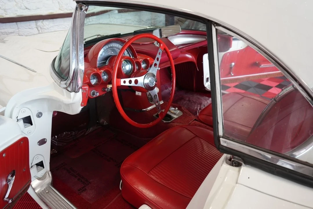 1962 Chevrolet Corvette C1 - Image 17 of 21