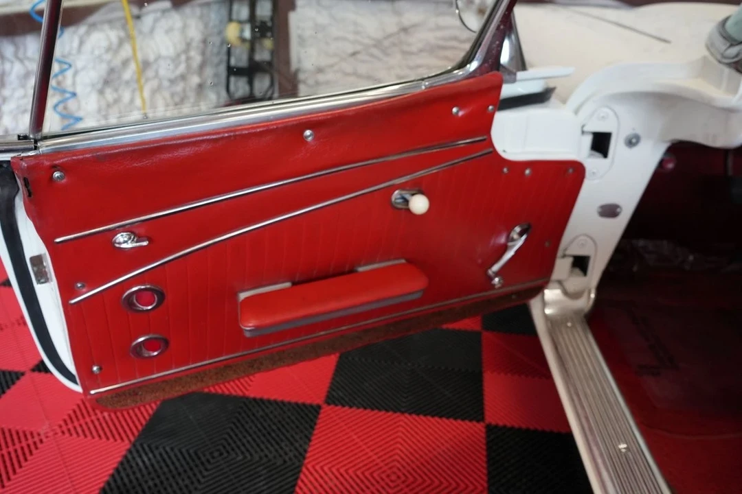 1962 Chevrolet Corvette C1 - Image 18 of 21
