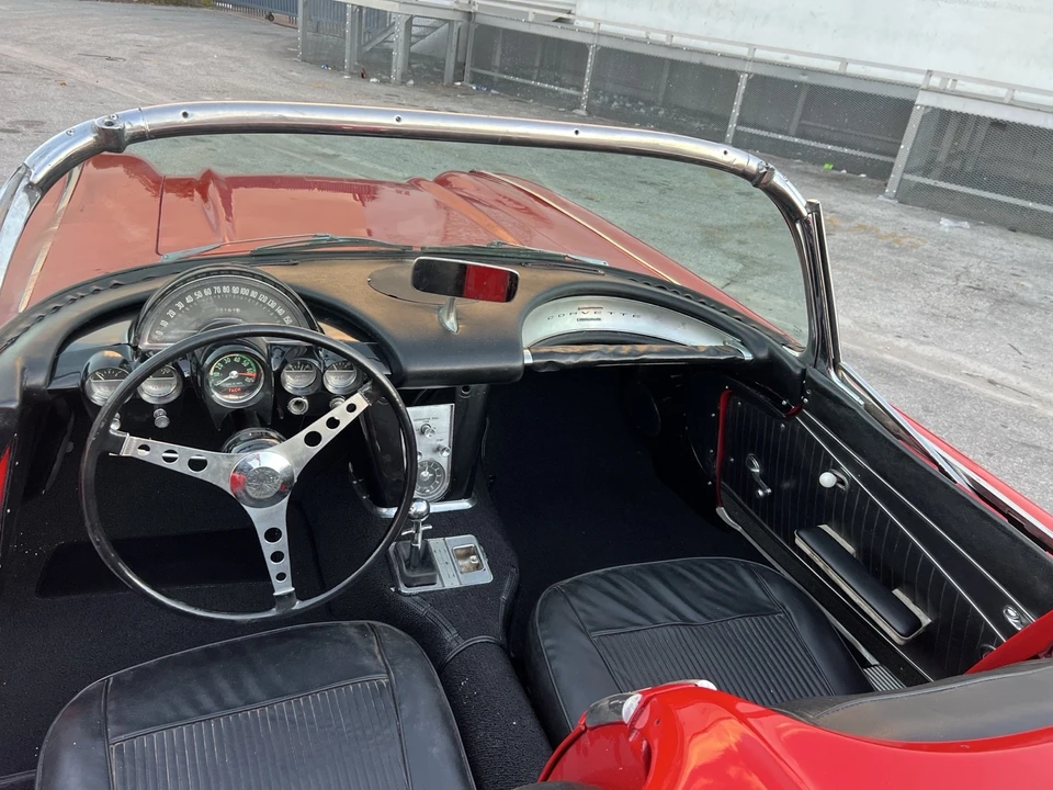 1962 Chevrolet Corvette C1 - Image 16 of 21