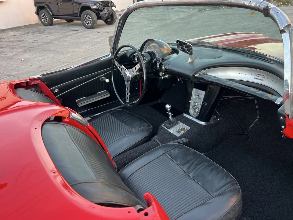 1962 Chevrolet Corvette C1 - Image 14 of 21
