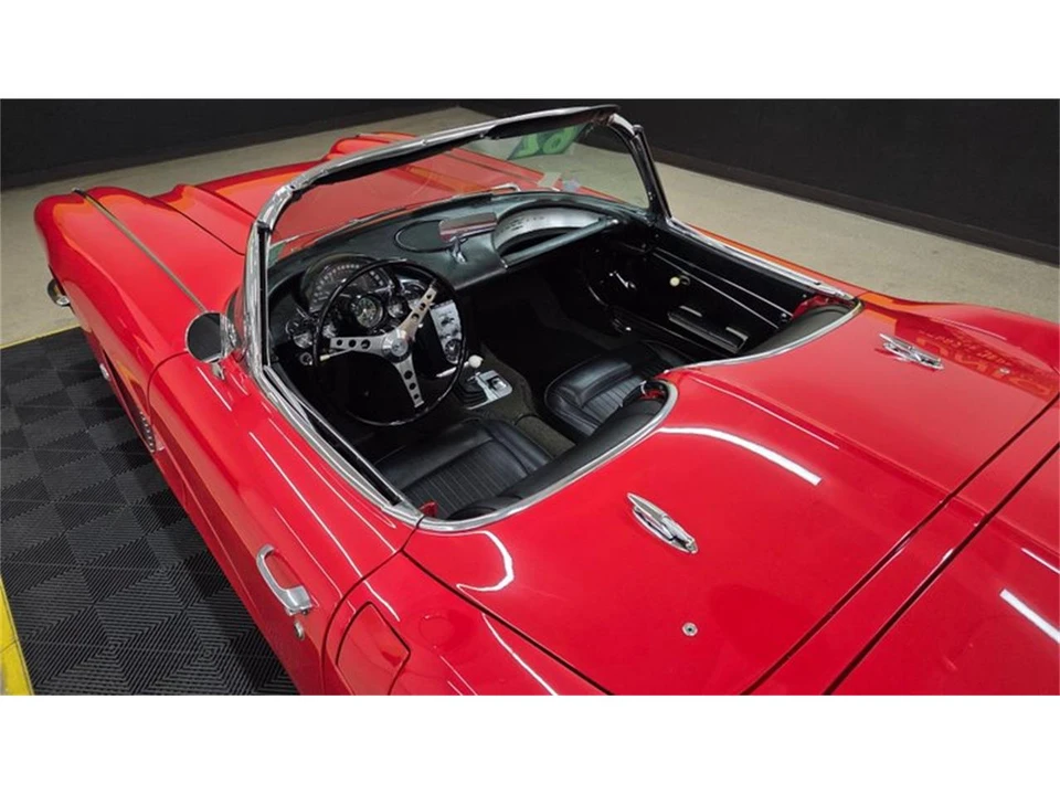 1962 Chevrolet Corvette C1 - Image 17 of 31