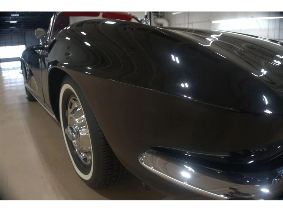 1962 Chevrolet Corvette C1 - Image 17 of 31