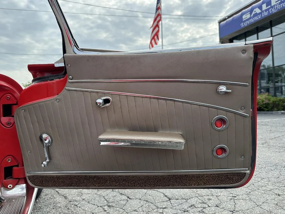 1962 Chevrolet Corvette C1 - Image 24 of 31