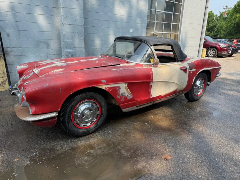 1962 Chevrolet Corvette C1 - Image 17 of 31