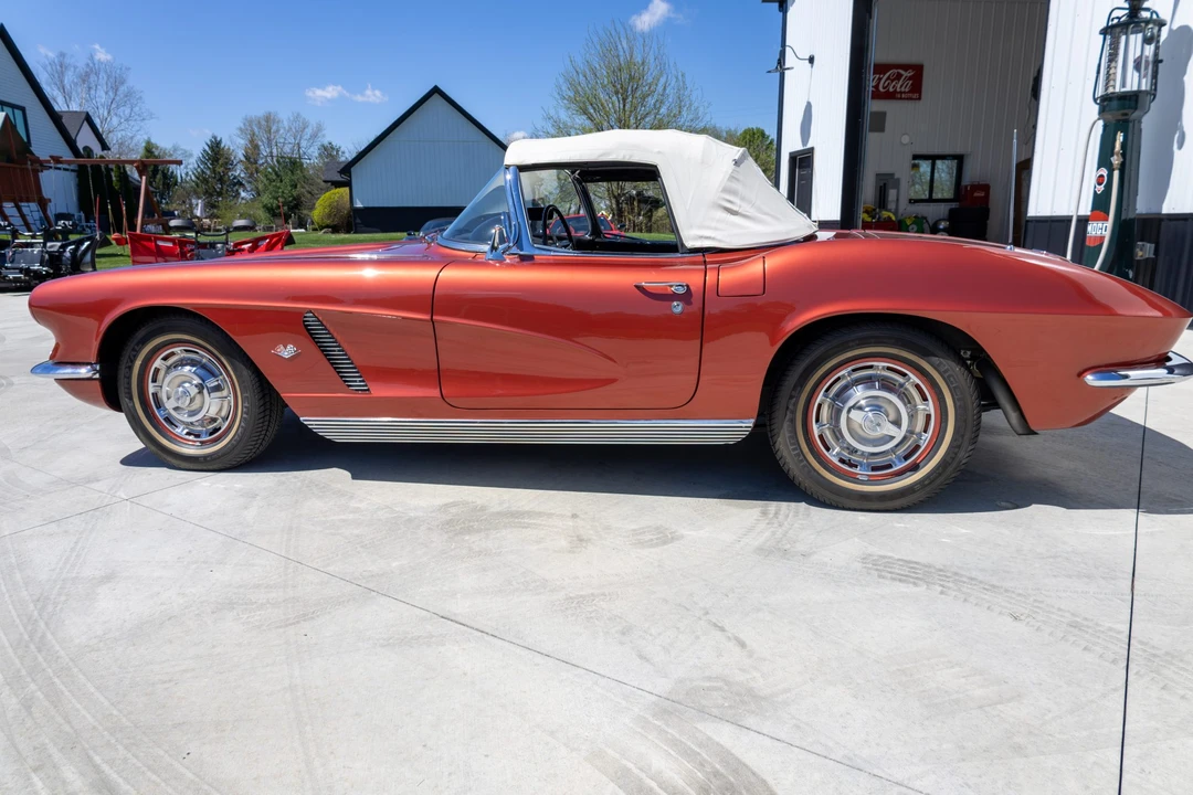 1962 Chevrolet Corvette C1 - Image 9 of 31
