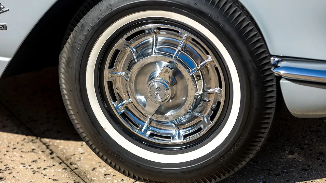 1962 Chevrolet Corvette C1 - Image 22 of 31
